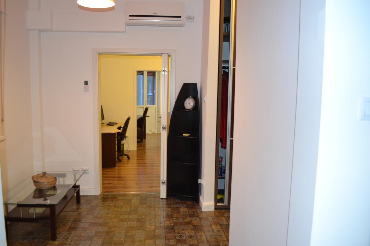 Victoria Plaza Two Bdr Apt Apartment บูคาเรสต์ ภายนอก รูปภาพ